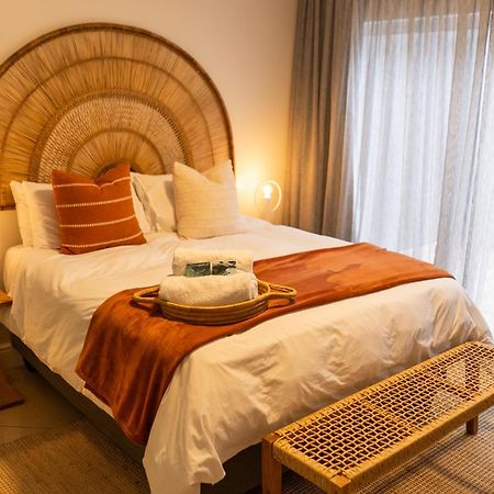 Deja Blue Beachfront Villa, Newly Renovated Langstrand エクステリア 写真