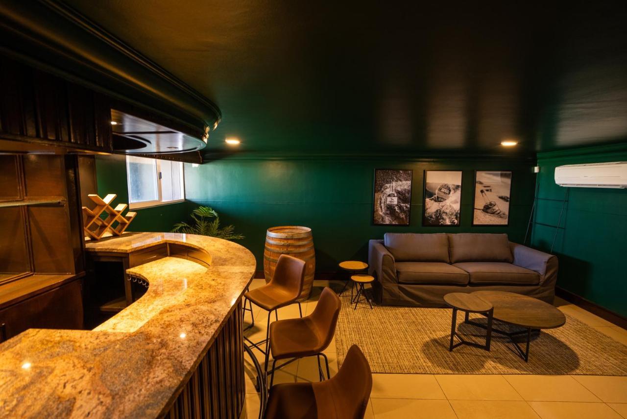 Deja Blue Beachfront Villa, Newly Renovated Langstrand エクステリア 写真