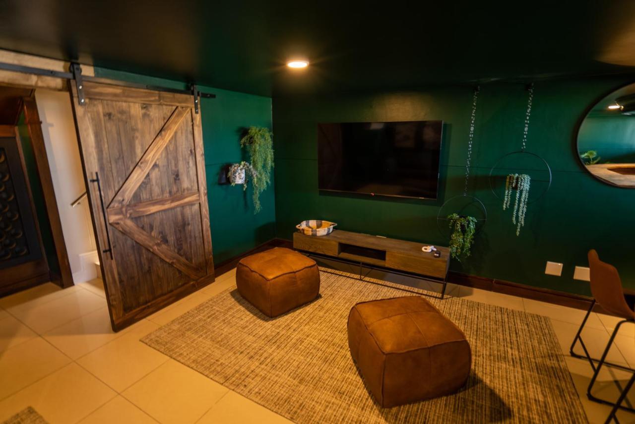 Deja Blue Beachfront Villa, Newly Renovated Langstrand エクステリア 写真
